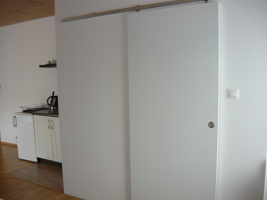 Guest House Tena Слуни Екстериор снимка