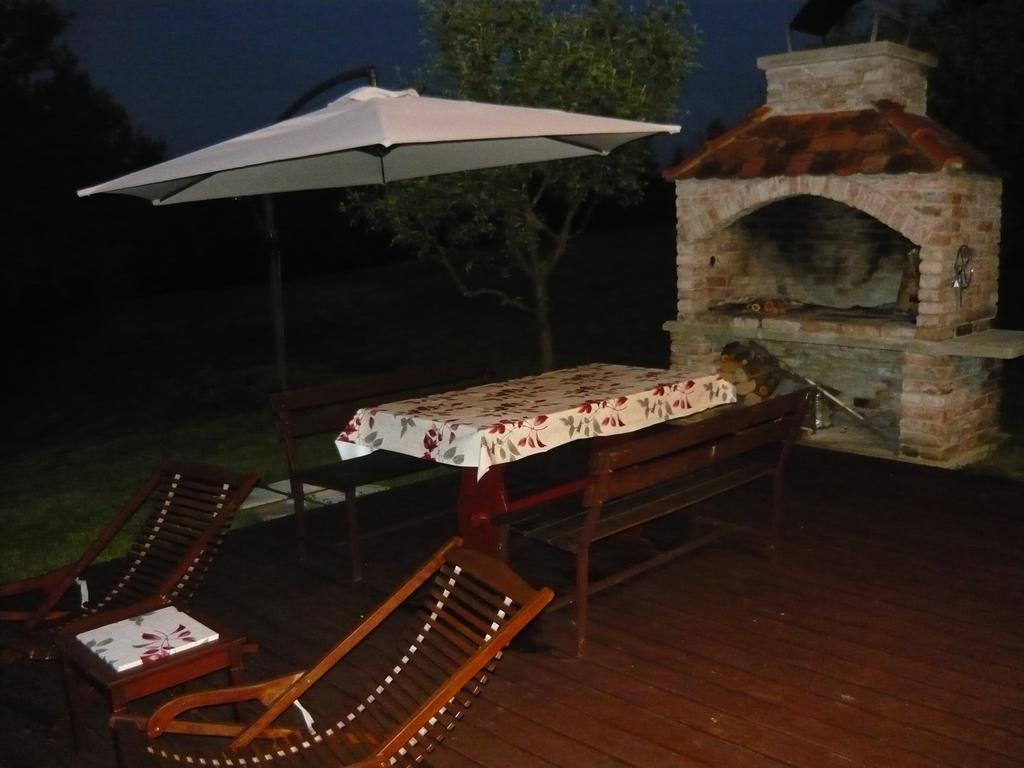 Guest House Tena Слуни Екстериор снимка